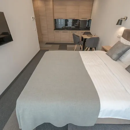 Aparthotel Aura
