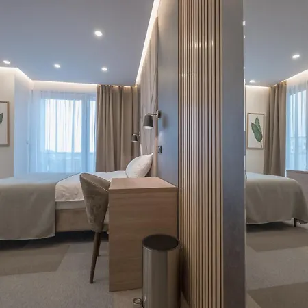 Aparthotel Aura