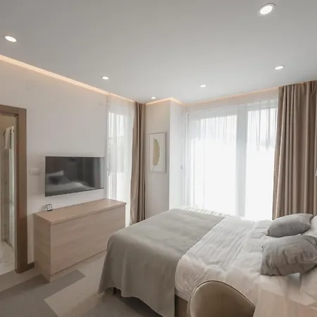 Aura Aparthotel Loznica