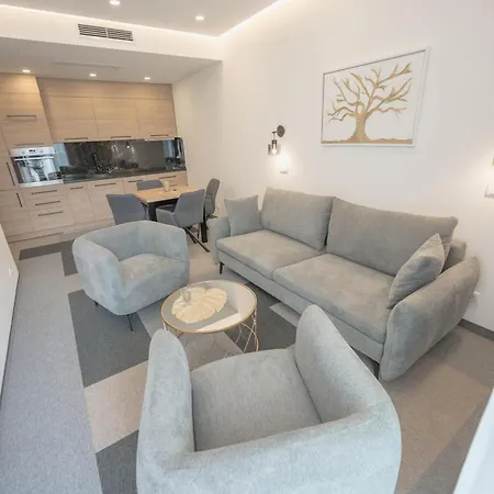 Aura Aparthotel Loznica