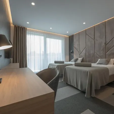 Aura Aparthotel