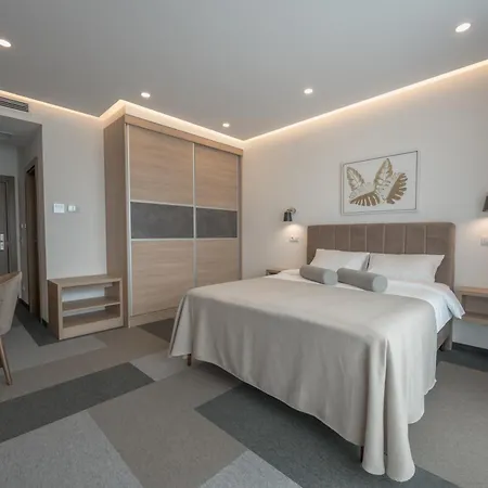 Aura Aparthotel Loznica
