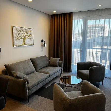 Aparthotel Aura